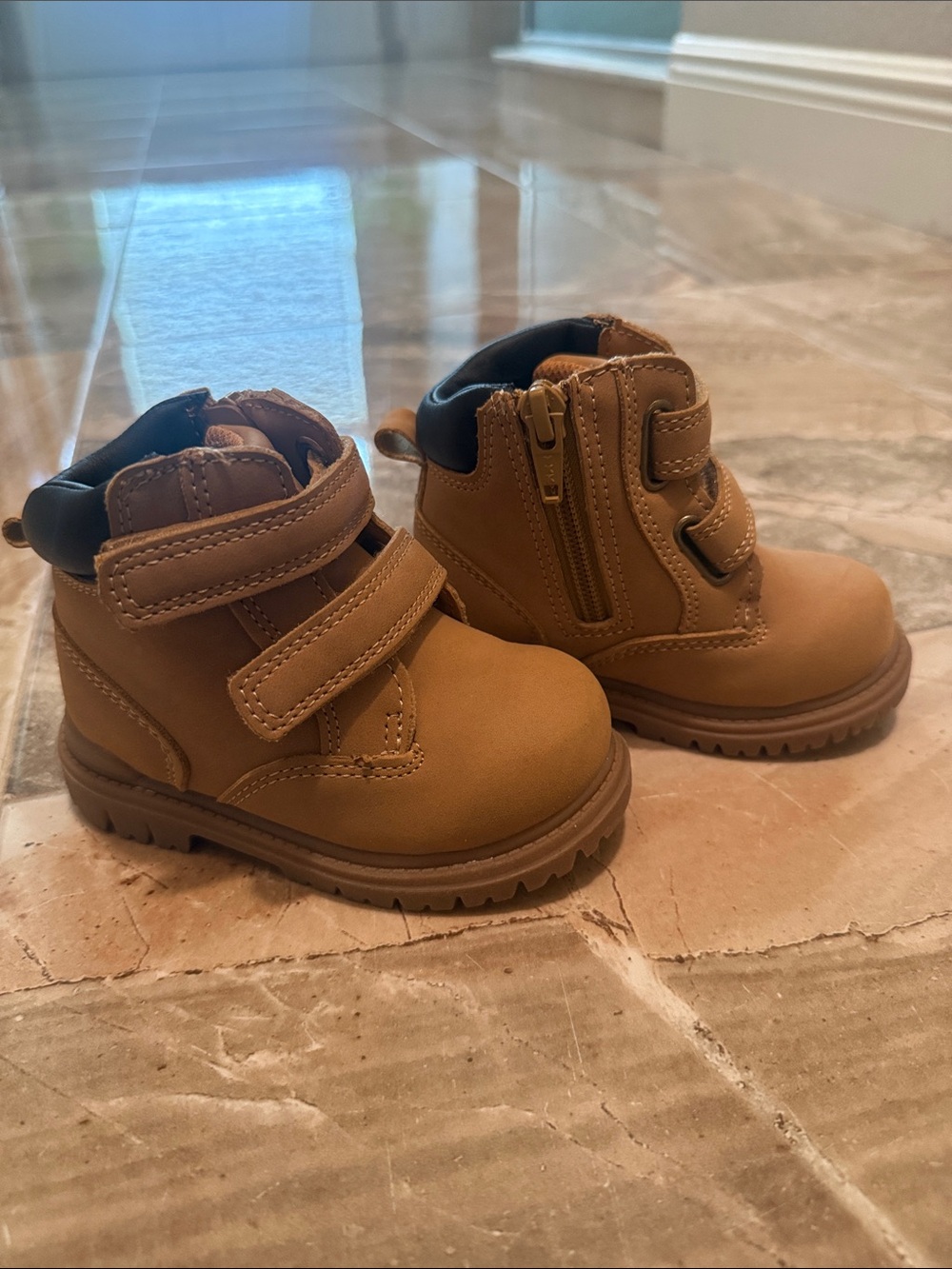 BABY BOY SZ 5 // Wonder Nation Kids Double-Strap Hiking Boots